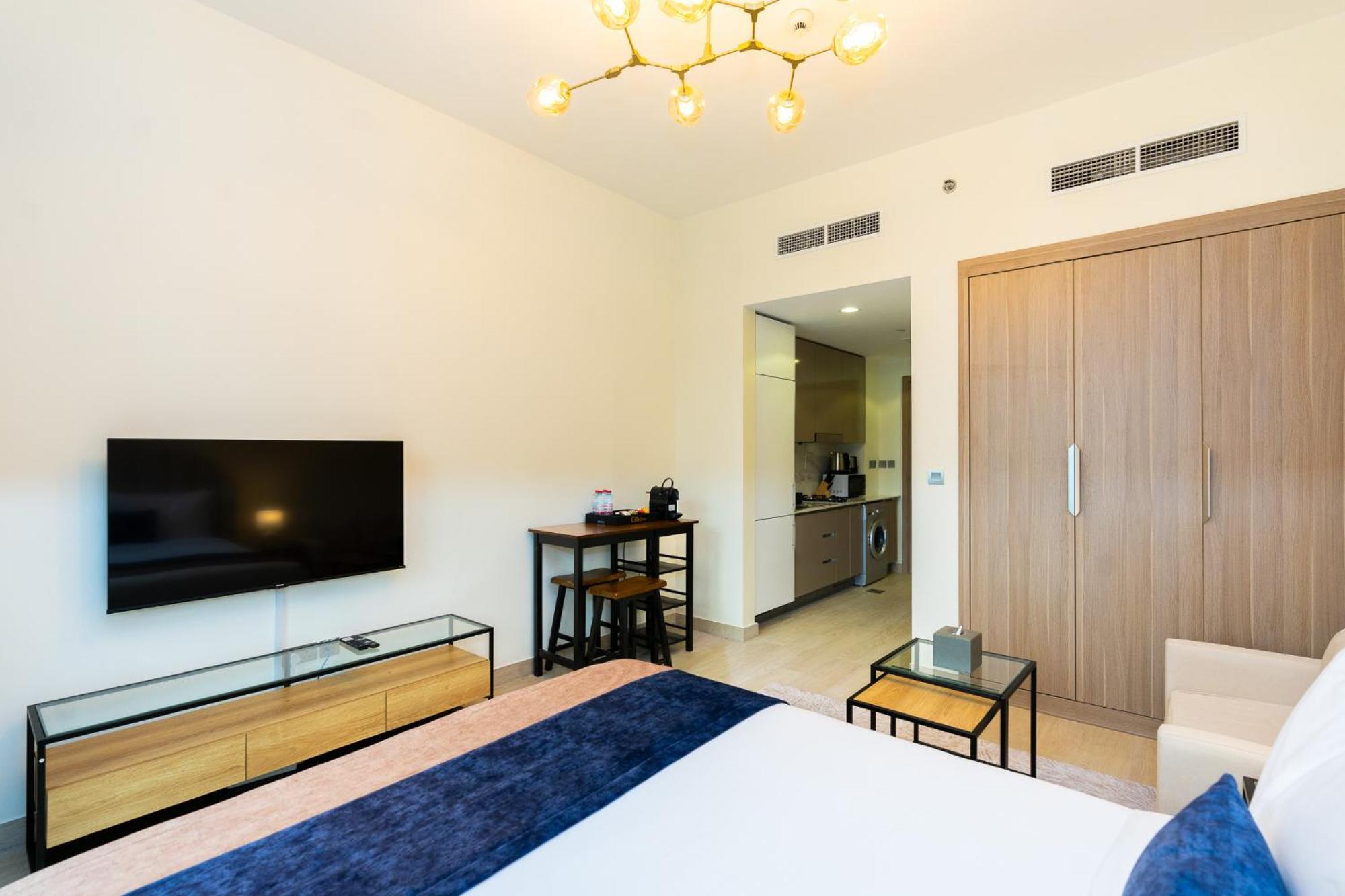 Citihome- Elegant Retreat With Cozy Comfort *